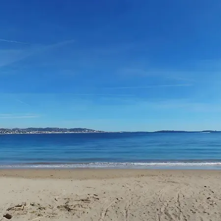 Апартаменты Les Pieds Dans L'eau *