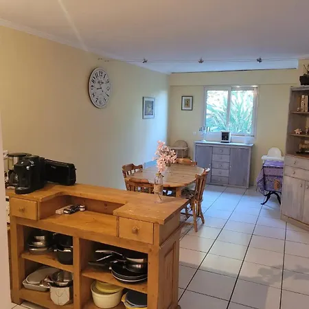Apartament Les Pieds Dans L'eau